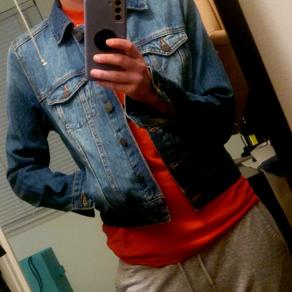 Jean jacket - Picture 2 of 3
